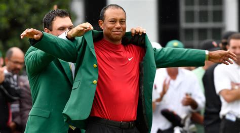 tiger woods green jacket wins